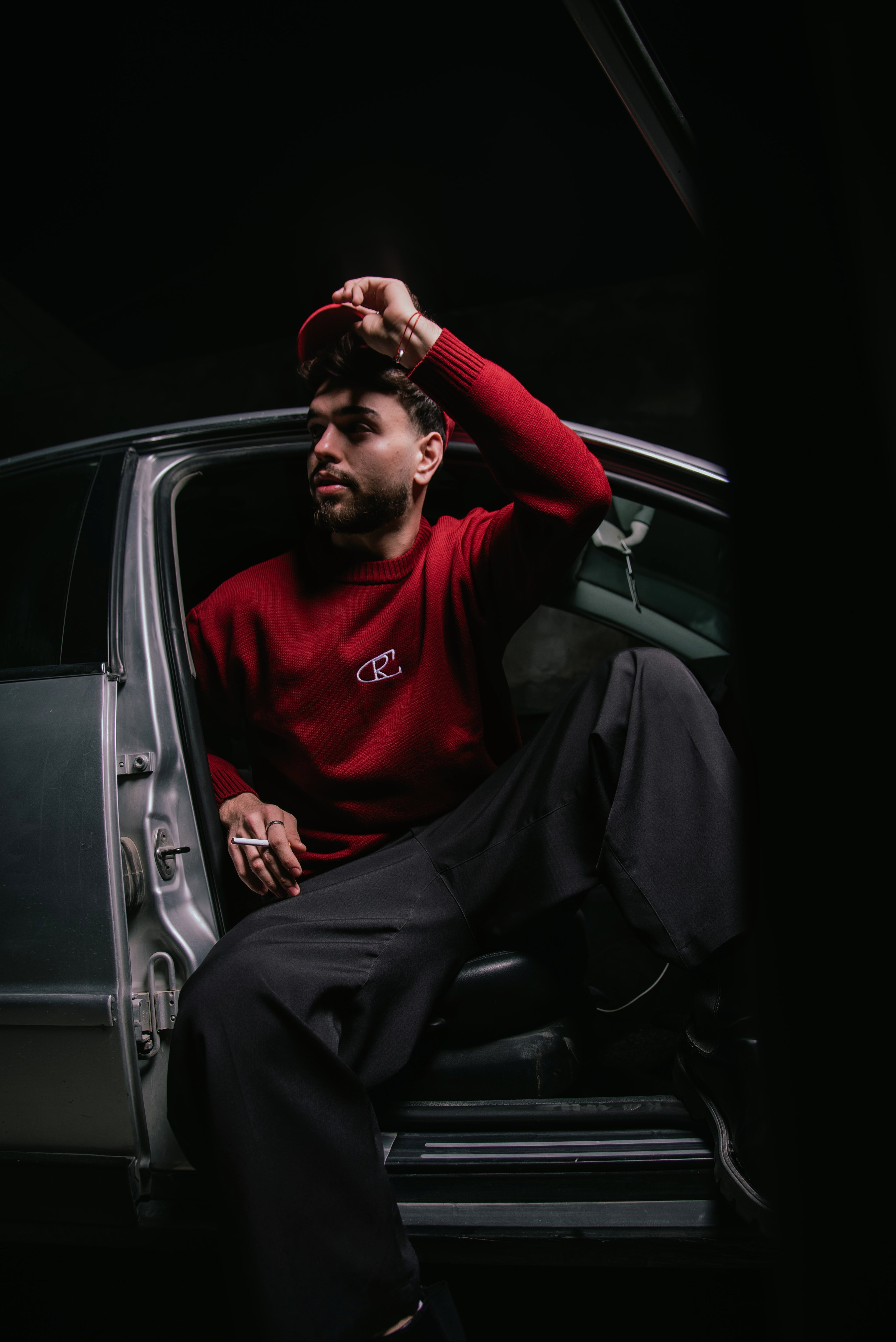 BURGUNDY KNIT SWEATER